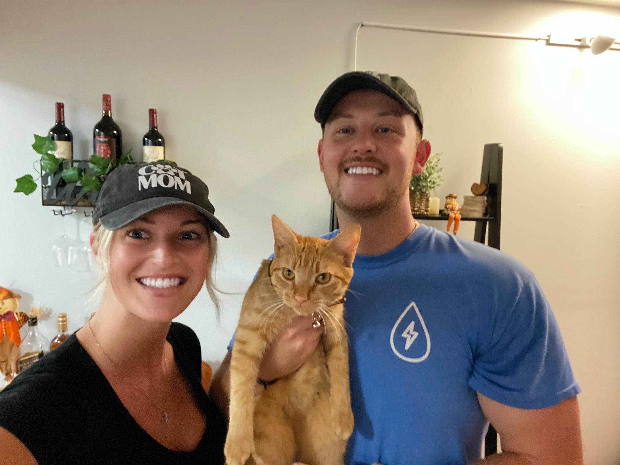 We got a cat! Navigating how to have an orange fur baby 😻