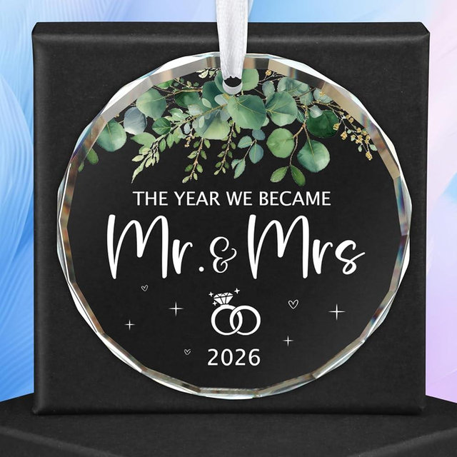 Wedding Gifts for Couples 2026 Ornament Bridal Shower Future Mr & Mrs Gifts Just Married Gift for Newlywed Couple Bride Crystal Glass Ornament