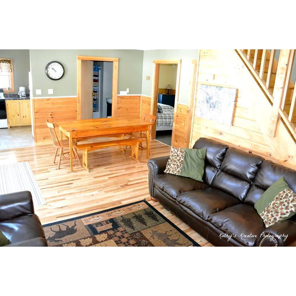 Lakeside Cabins living room