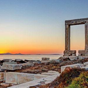 Private Naxos Tour: Portara & Ancient Ruins