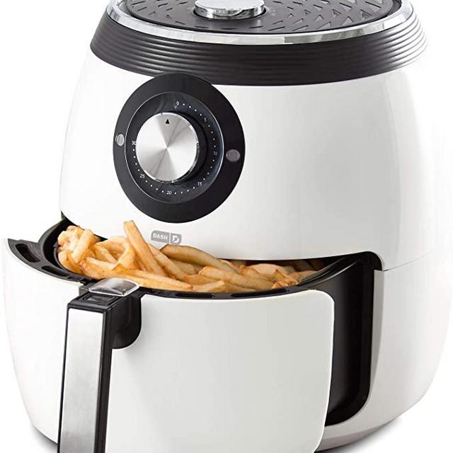 Dash DFAF455GBWH01 Deluxe Electric Air Fryer + Oven Cooker with Temperature Control, Non Stick Fry Basket, Recipe Guide + Auto Shut Off Feature, 6 qt, White