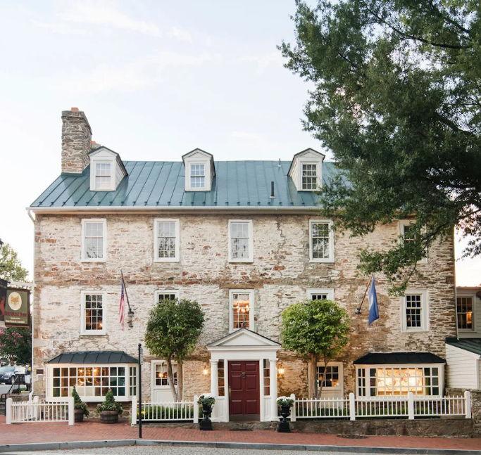 The Wedding Website of Sara Catharine Daniels and Carey Myers
