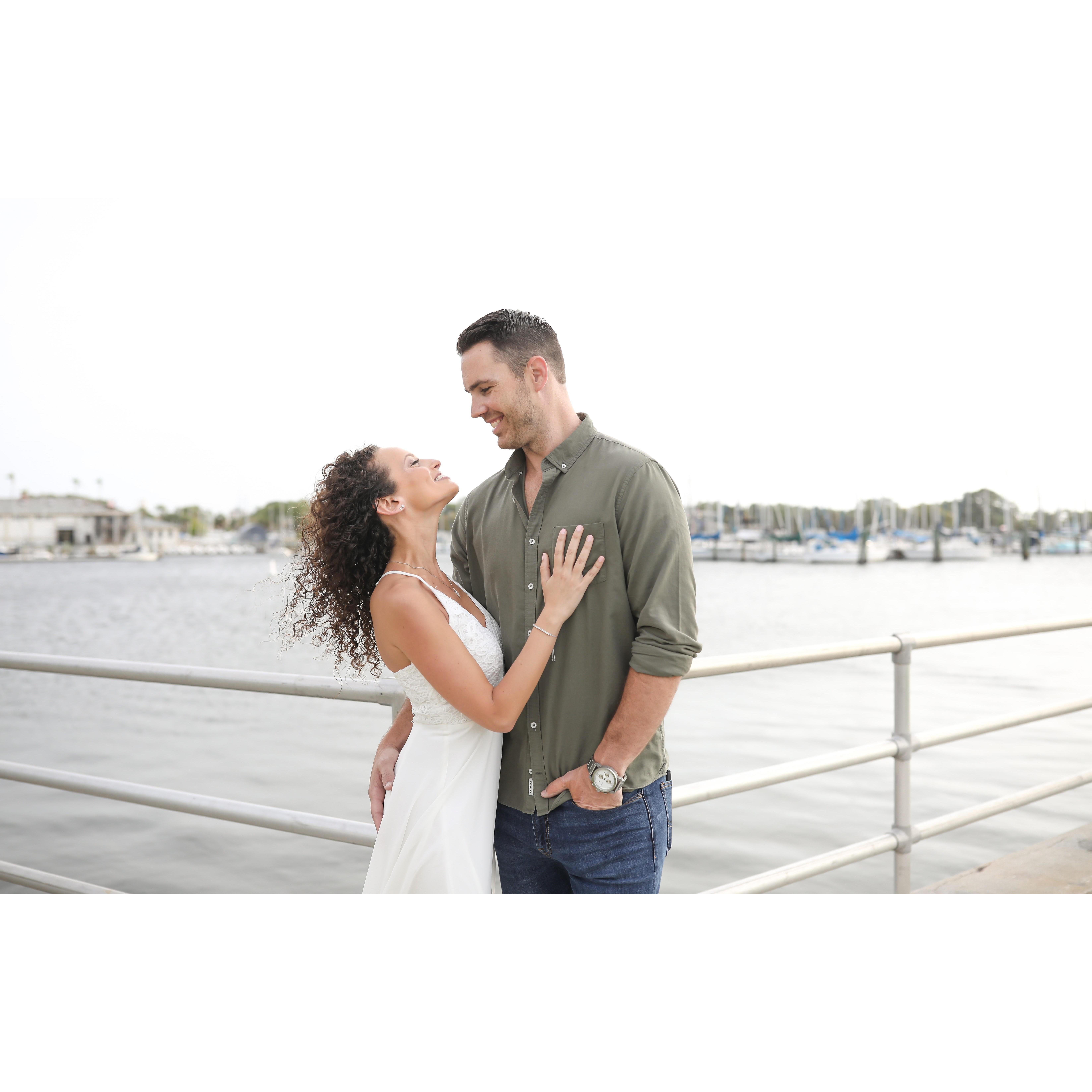 Engagement pictures in Downtown St. Petersburg