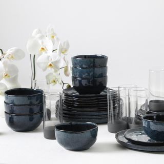 Mirella 32-Piece Dinnerware Set, Service for 8