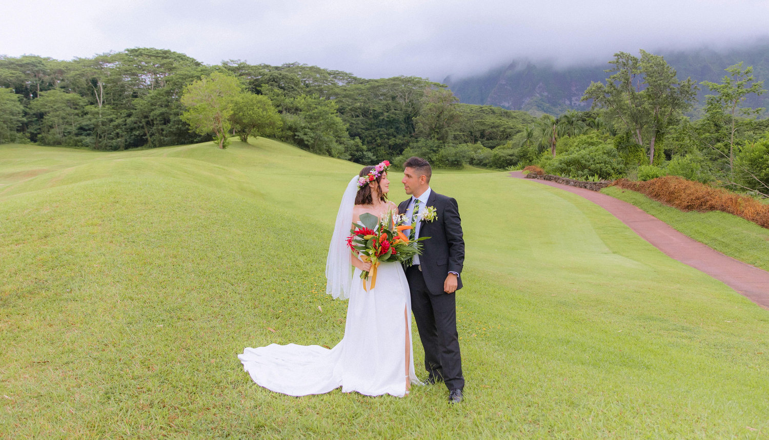 The Wedding Website of Pansa Cecchini and Christopher Alizar