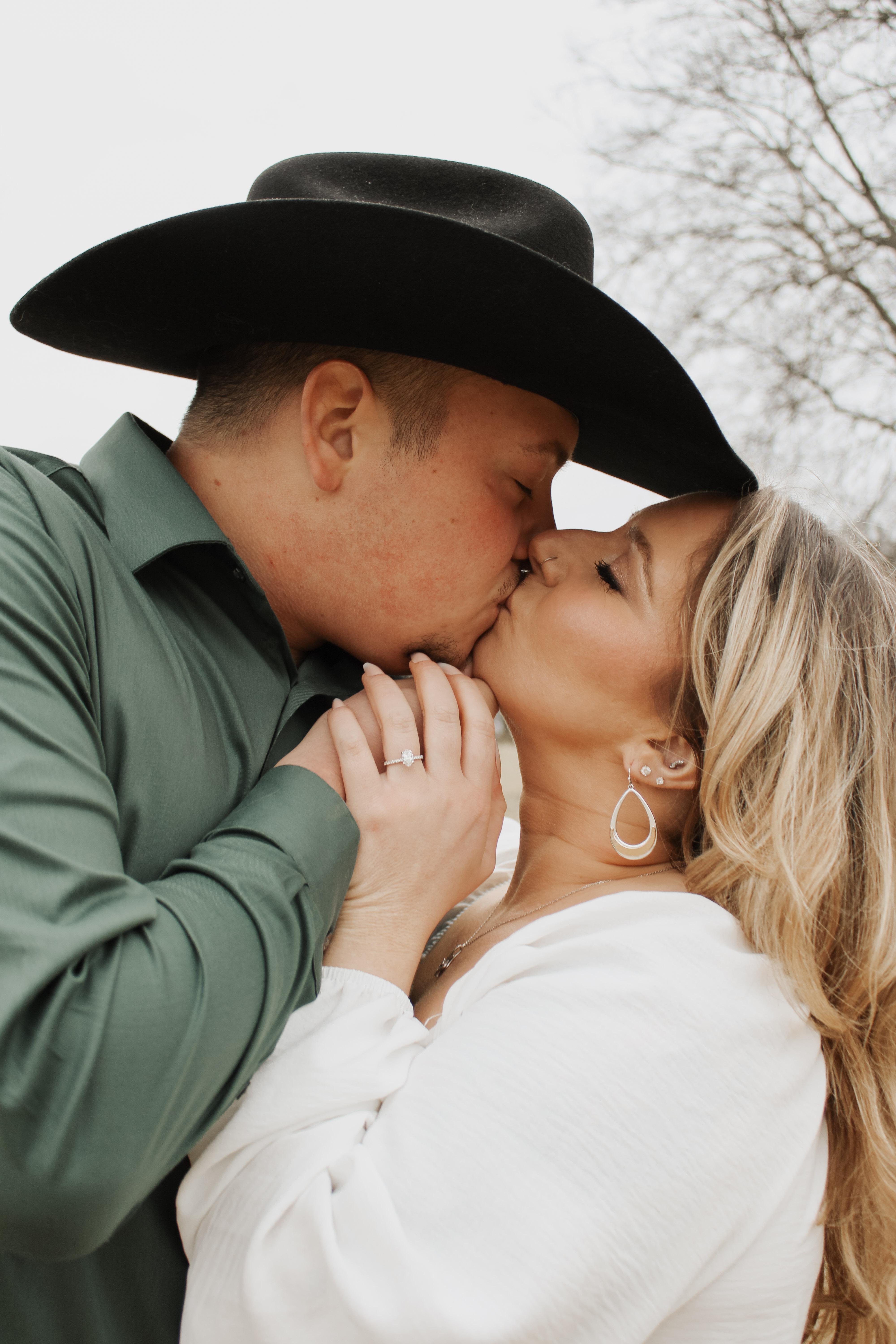 The Wedding Website of Kasey Cauto and Hunter Looper