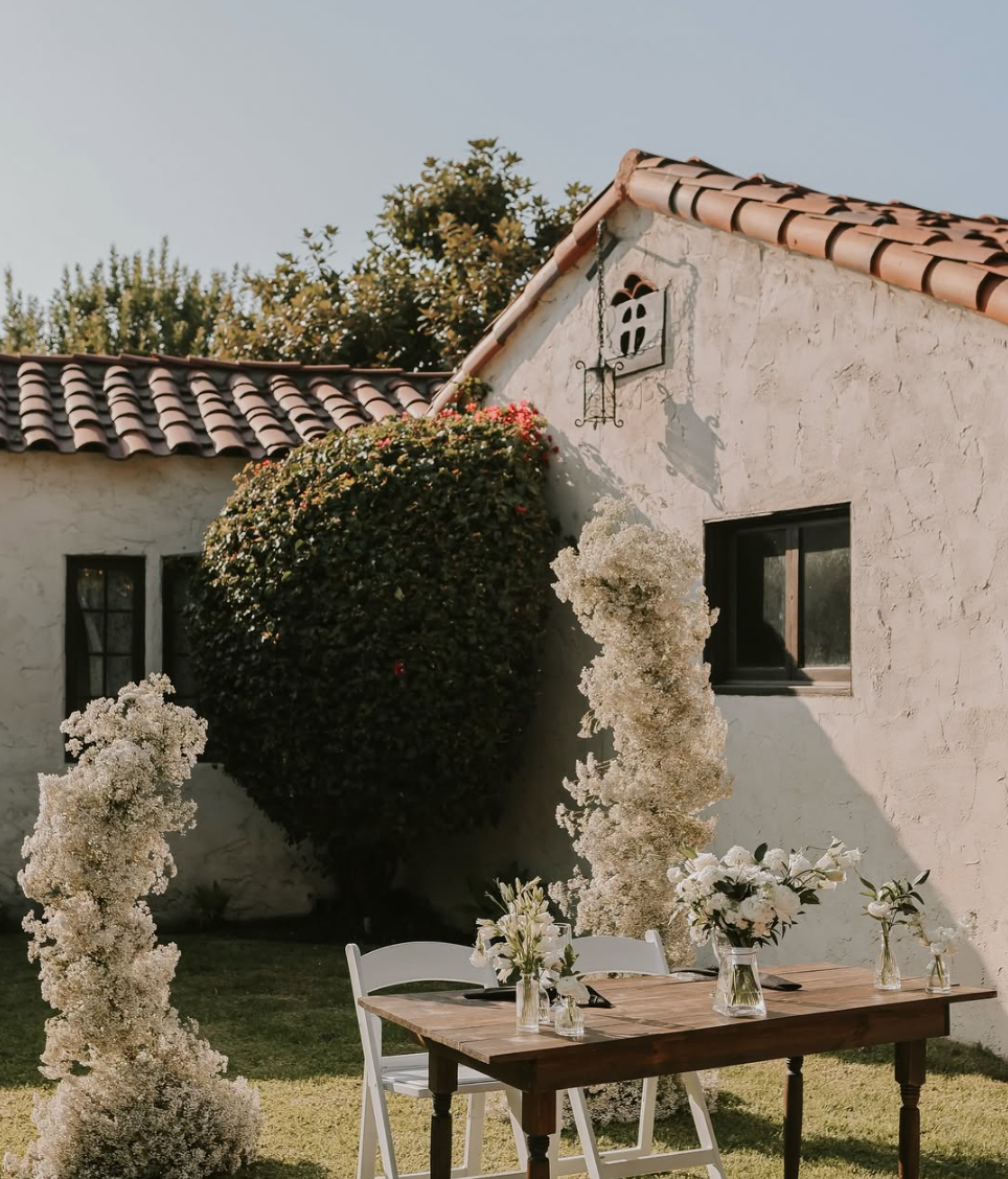 The Wedding Website of Claudia Cañizares and Jonathan Kratzberg