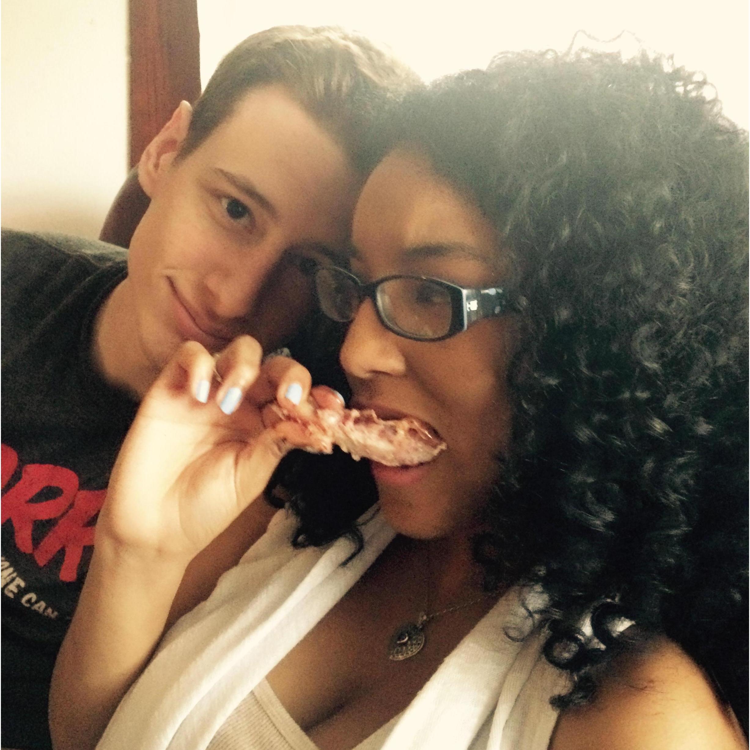 May 30th, 2015 : Proof that Justin is always photogenic especially when Adrianna is indulging herself in some ribs.