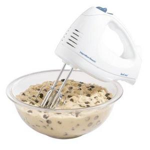 Hamilton Beach 62682RZ Hand Mixer with Snap-On Case, White