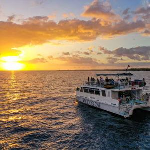 Honeymoon Excursion - Sunset Dinner Cruise