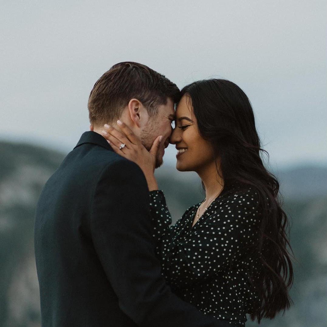 Engagement photos in Yosemite