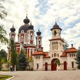 Mănăstirea Curchi