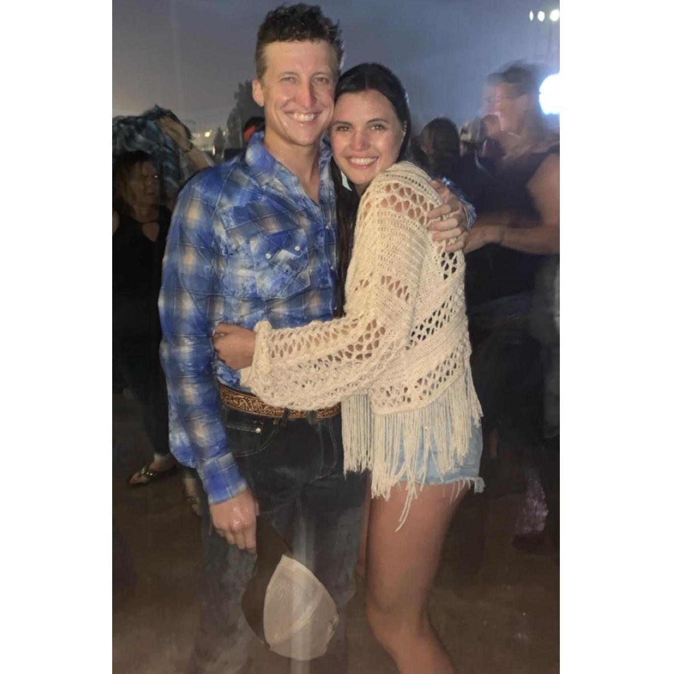 Dancing in the rain at Gretchen Wilson's concert
