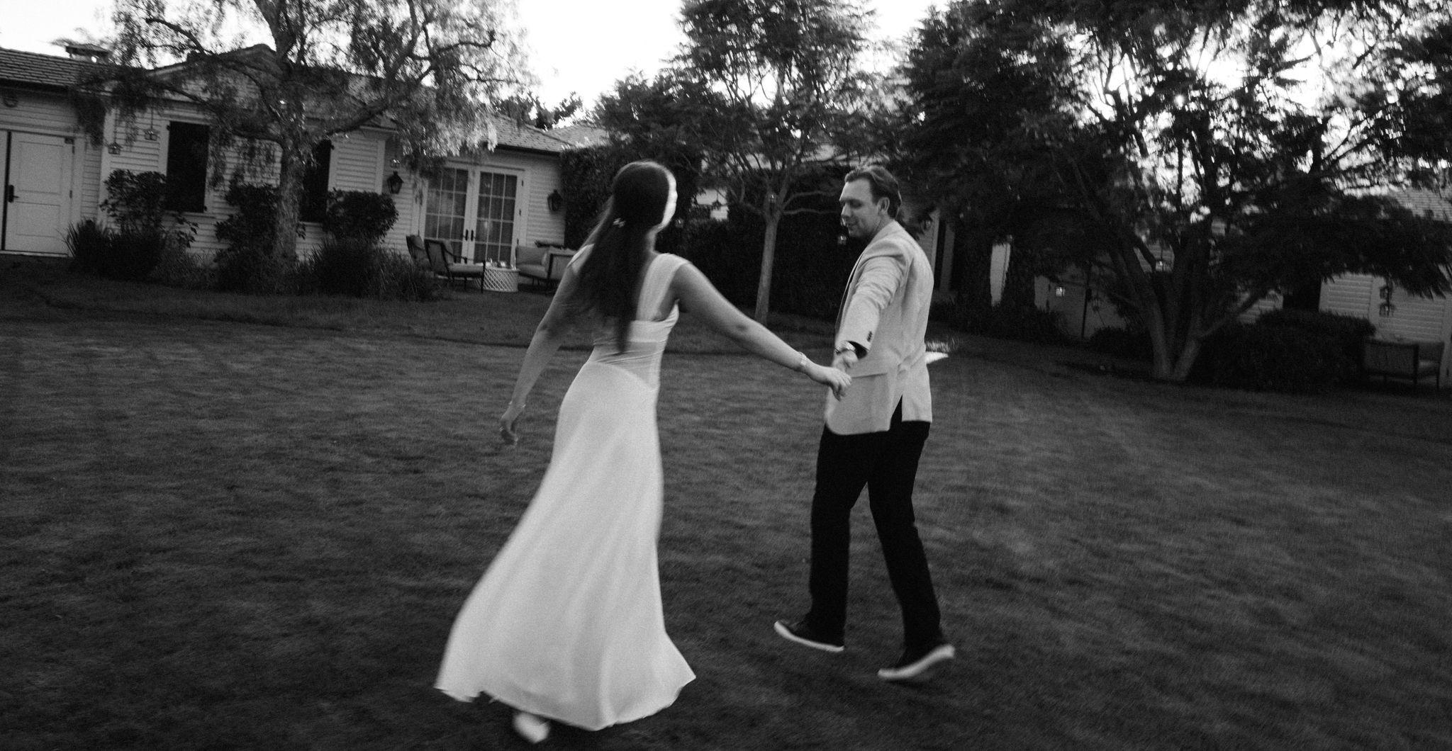 The Wedding Website of Nicolette Warren and Andrew Whitehouse