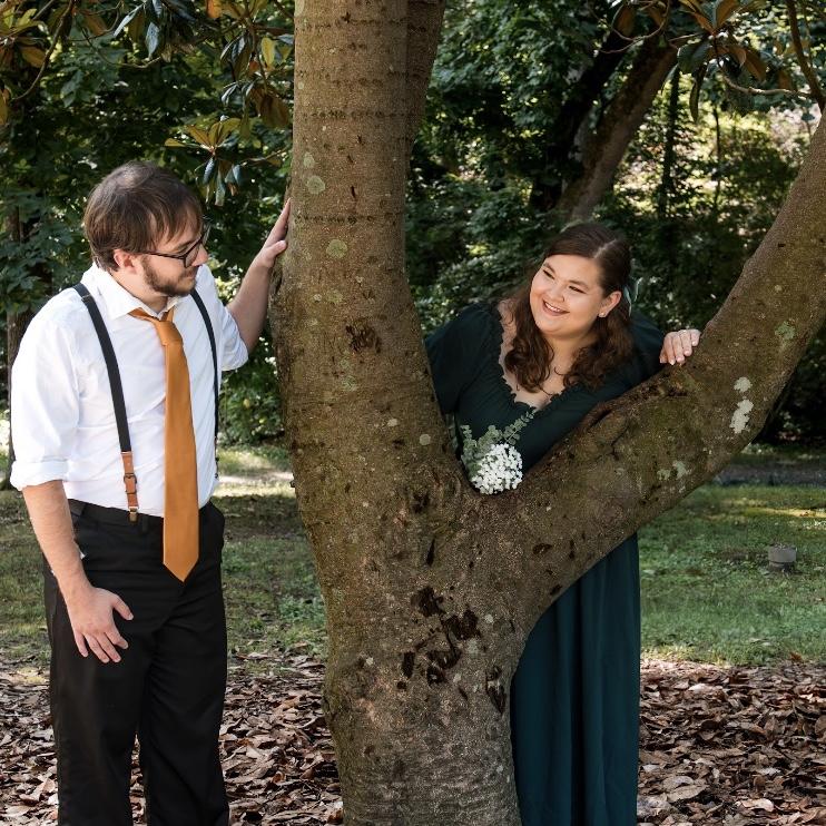 I can’t Be-LEAF we’re getting married!