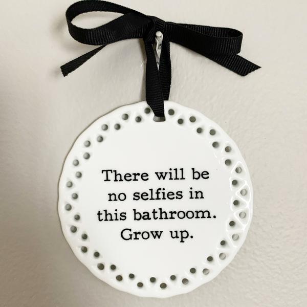 Bathroom Wall Plaque or Ornament