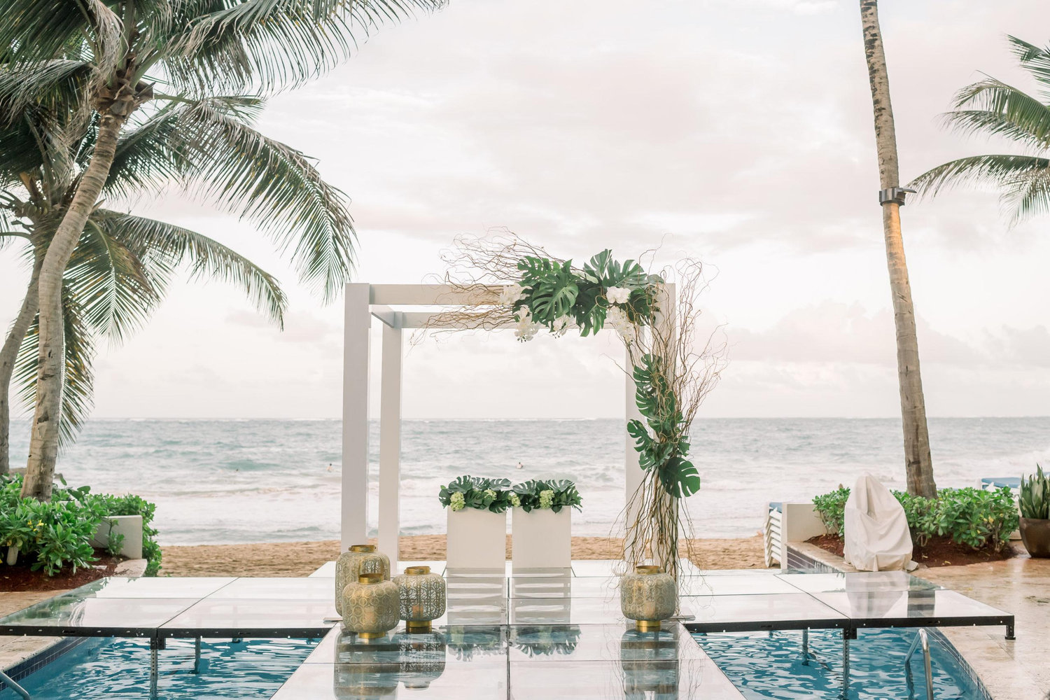 The Wedding Website of Jessica Stevens and Mario Summers
