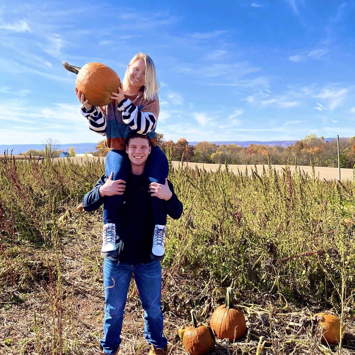 CJ took Abbey to her first ever real pumpkin patch 🎃🥰