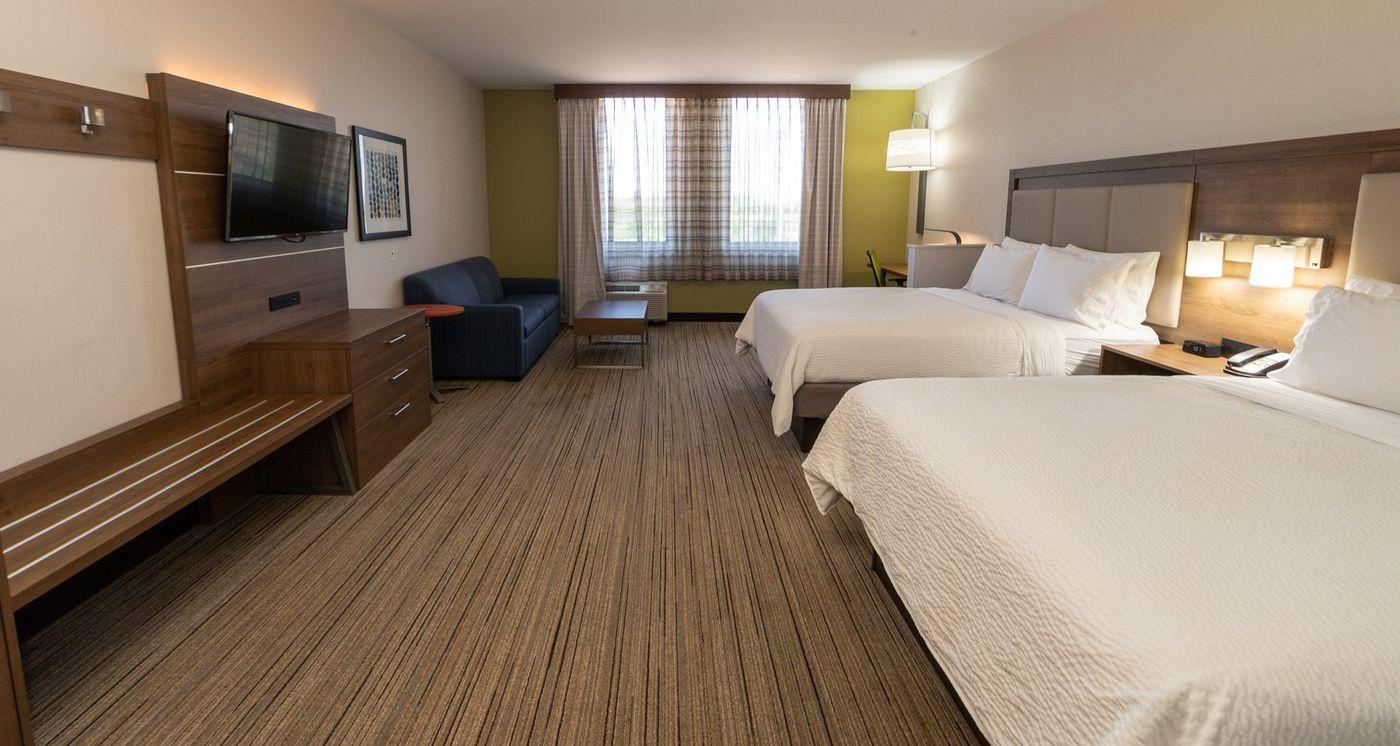 The Wedding Website of Eliana DeGlopper and Calvin Herrick