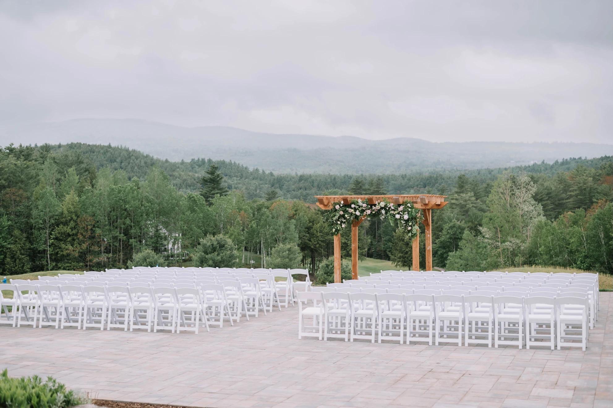 The Wedding Website of Lindsey Gori and Troy Osborne