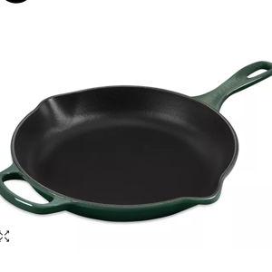 Signature 10.25" Cast Iron Skillet - Color: Architaut
