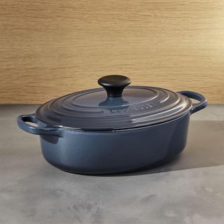 Signature Oval Dutch Oven