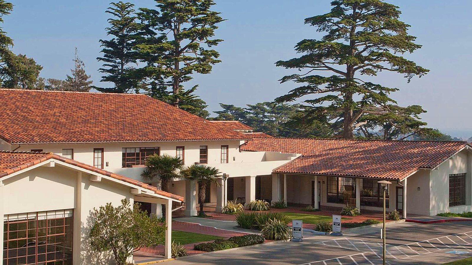 The Wedding Website of Julia Reed and Justin Leonis