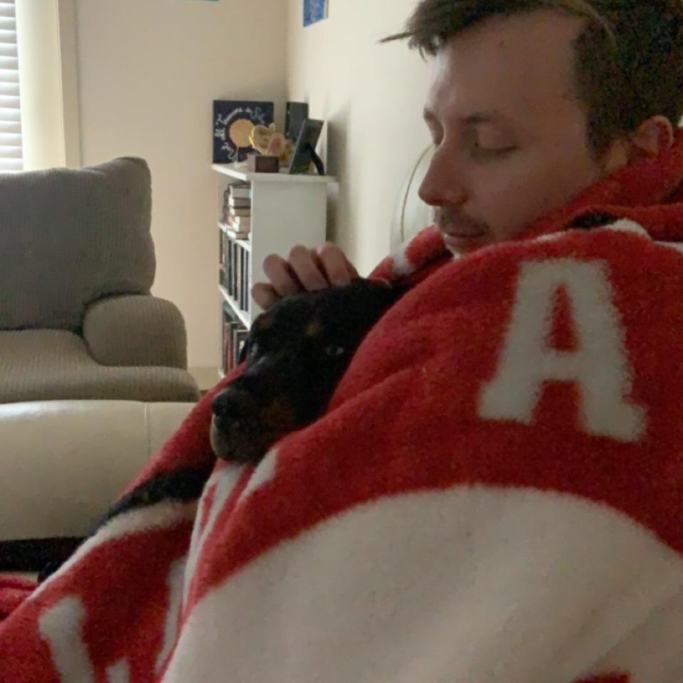After a horrible beginning of 2020 due to Covid, Lauren and Chris moved in together that fall and adopted their dog Mazey. At first Lauren’s cat wasn’t a fan, but he eventually warmed up to her.