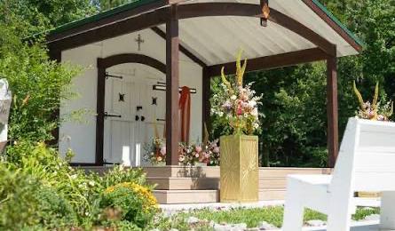 The Wedding Website of Lucille Barberian and Jody Hiott