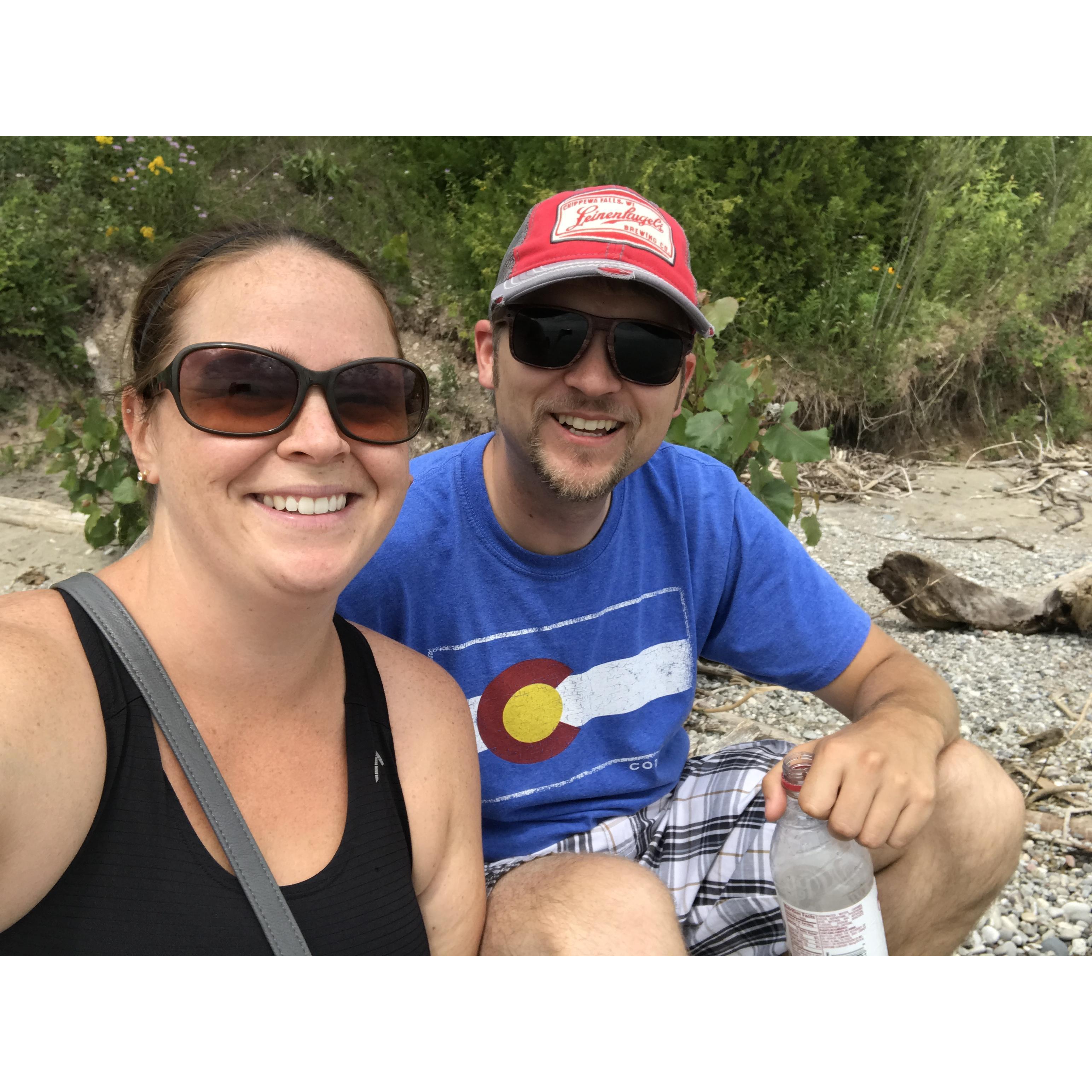 Hiking at Lion's Grove Den in Grafton