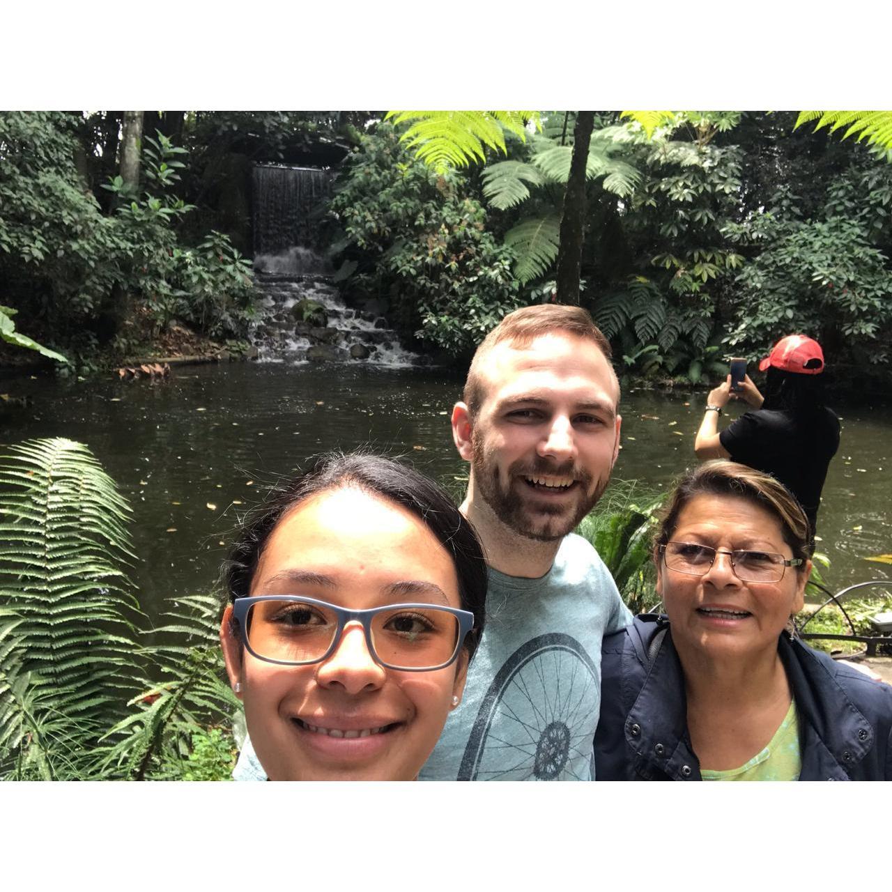 Botanical gardens in Bogotá with mamá.
Jardín Botánico con mamá.