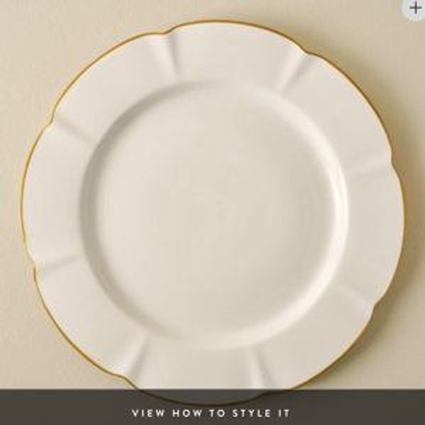 Luna Scalloped Plate
