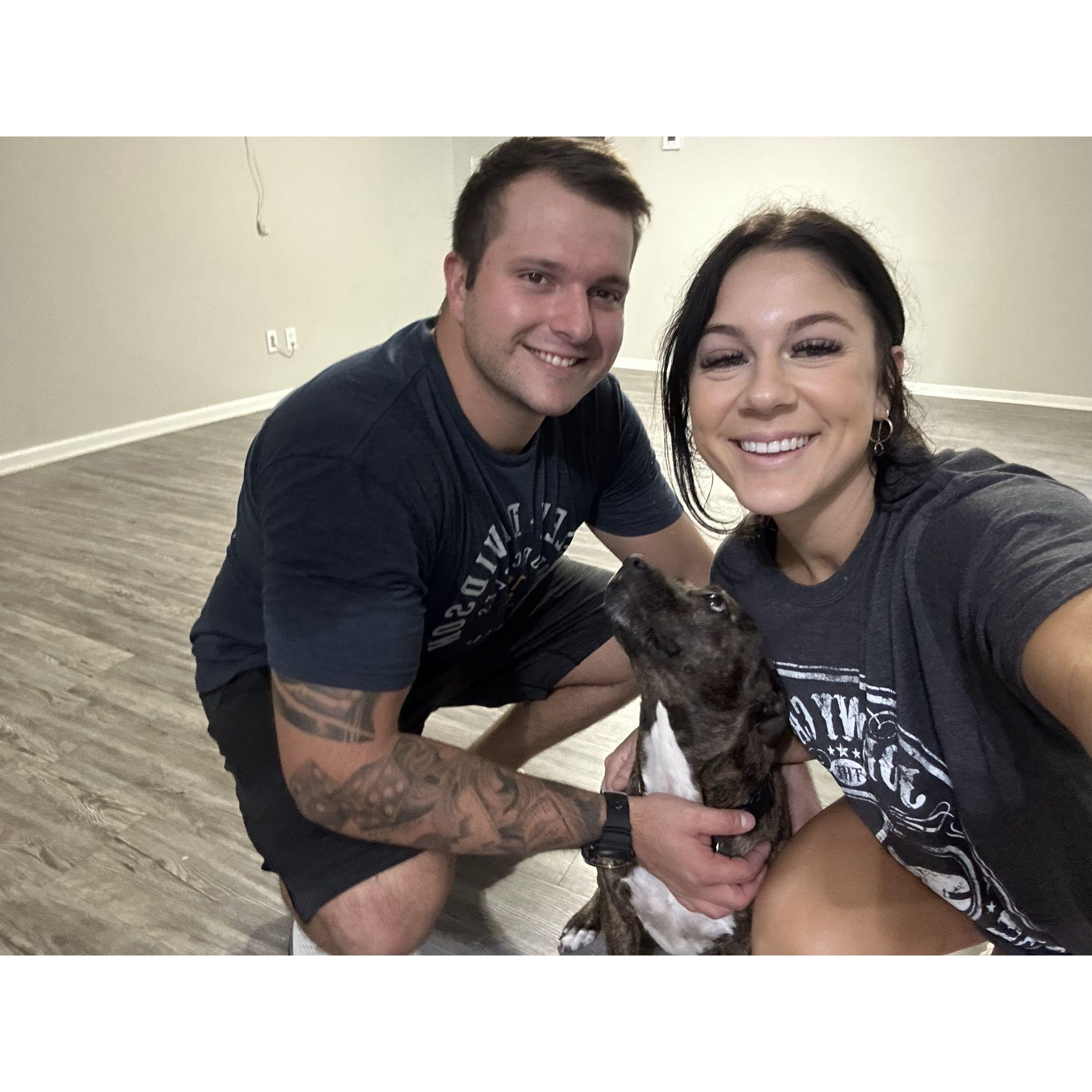 The day Kylie moved out of her house in Bryan and into their new house in League City! Zeda looks unsure of her new dad. Probably also wondering why her food, toys, & bed all disappeared.