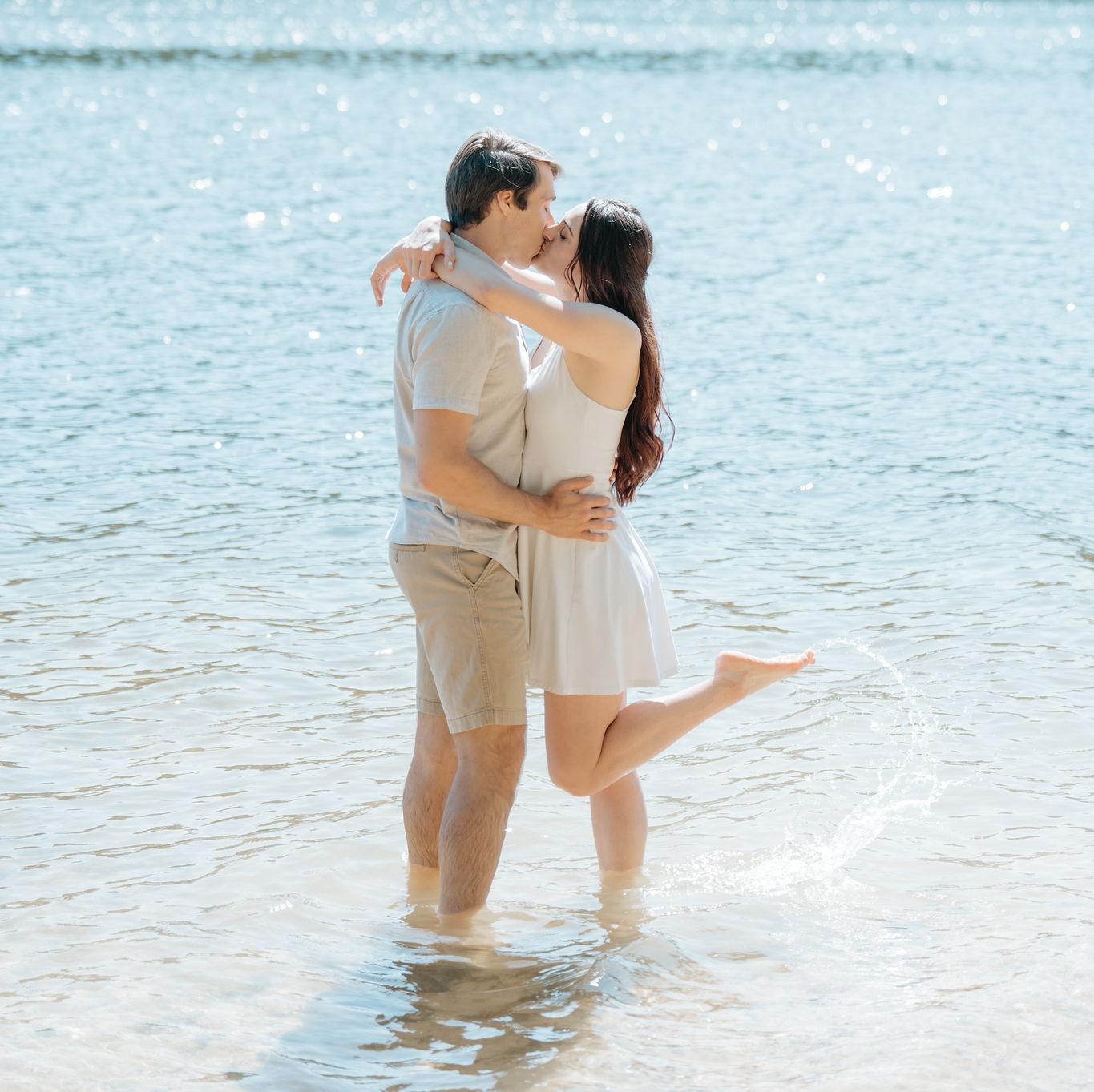 Engagement photo in the water (ohhh wow)