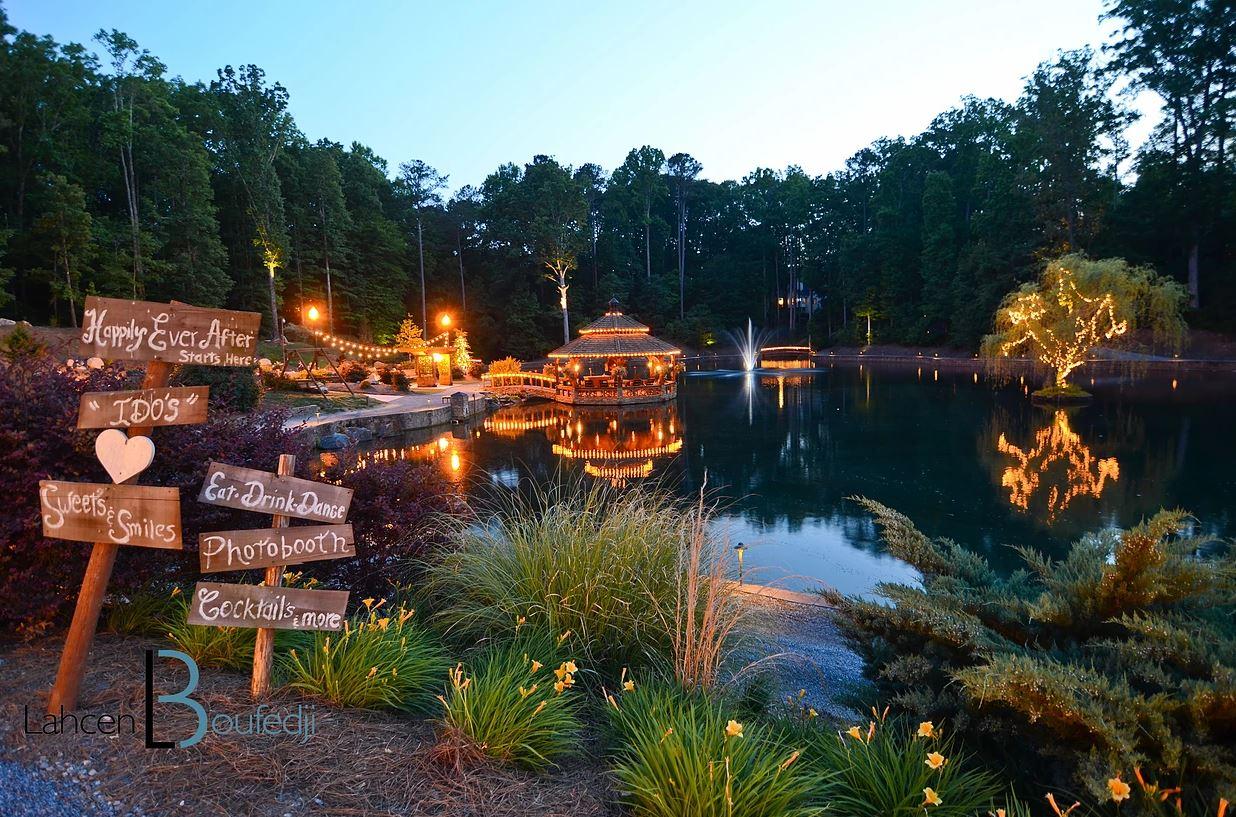 The Wedding Website of Jessica Gore and Dylan Borchert