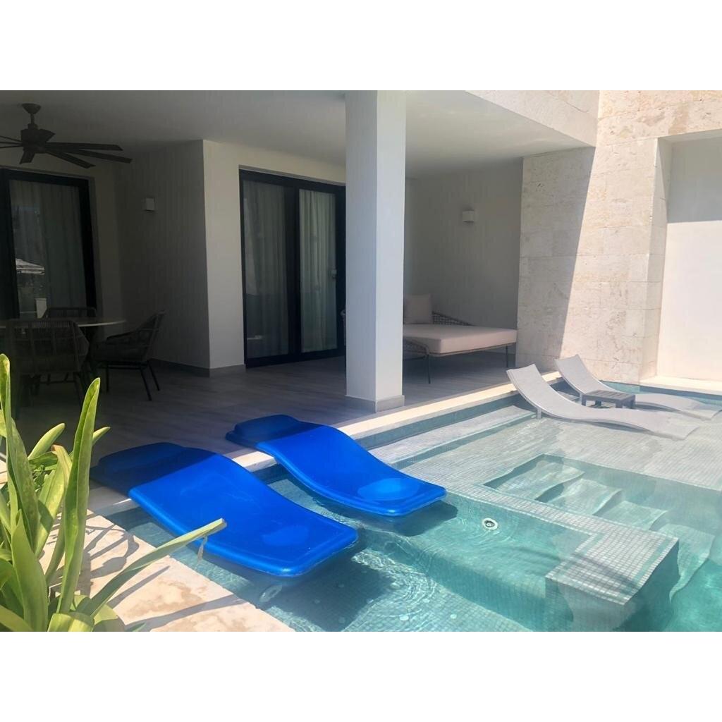 Master Suite Swim Up