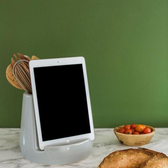 STAK Kitchen Tablet Dock, Earl Grey