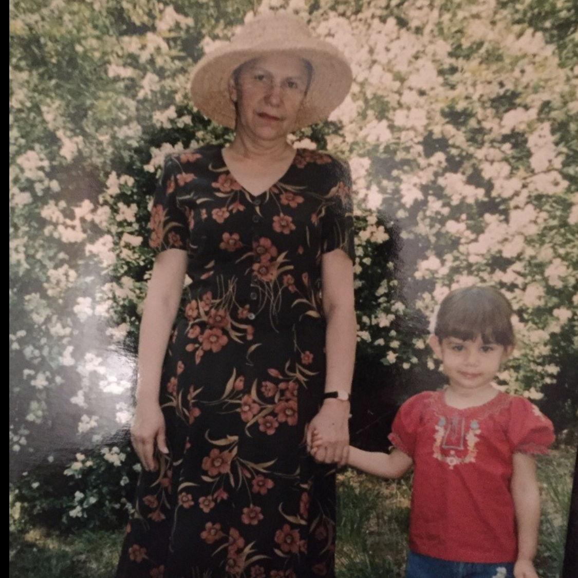 This is granma on Nathalie's mom side. She passed away 2001.