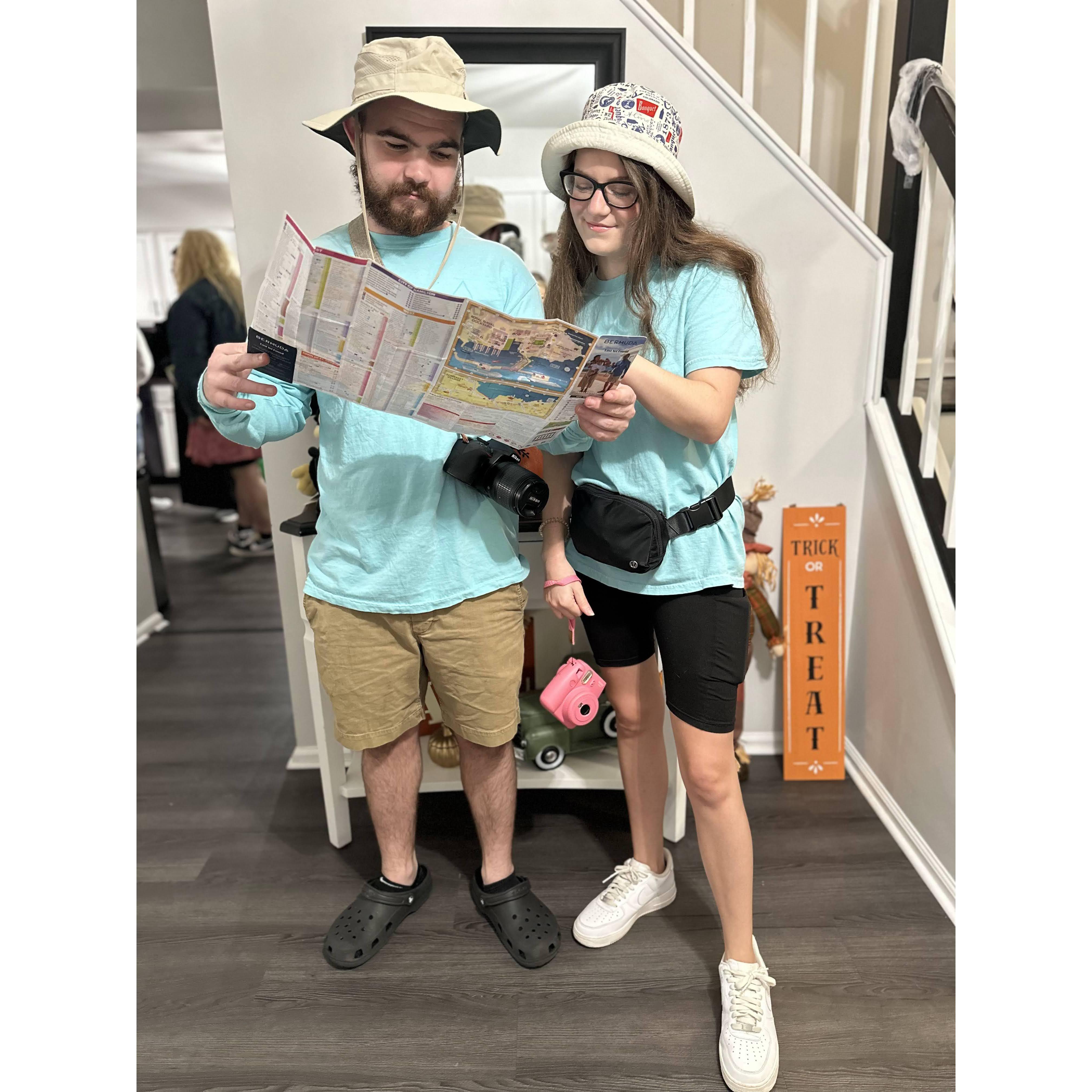 Halloween dressed as tourists