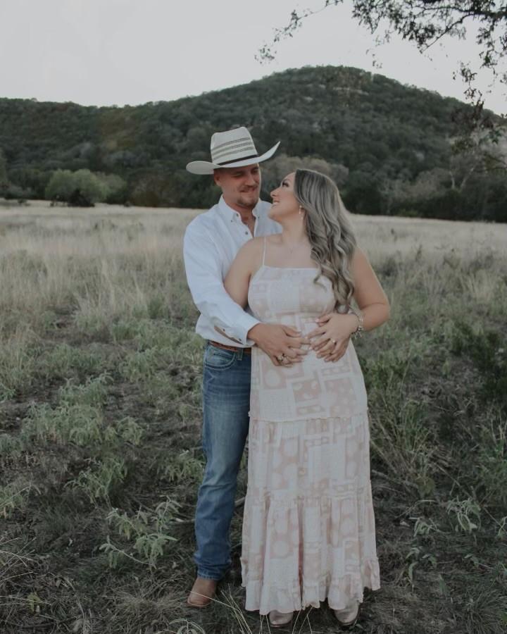 The Wedding Website of Kayleigh Barber and Slade Schwenke