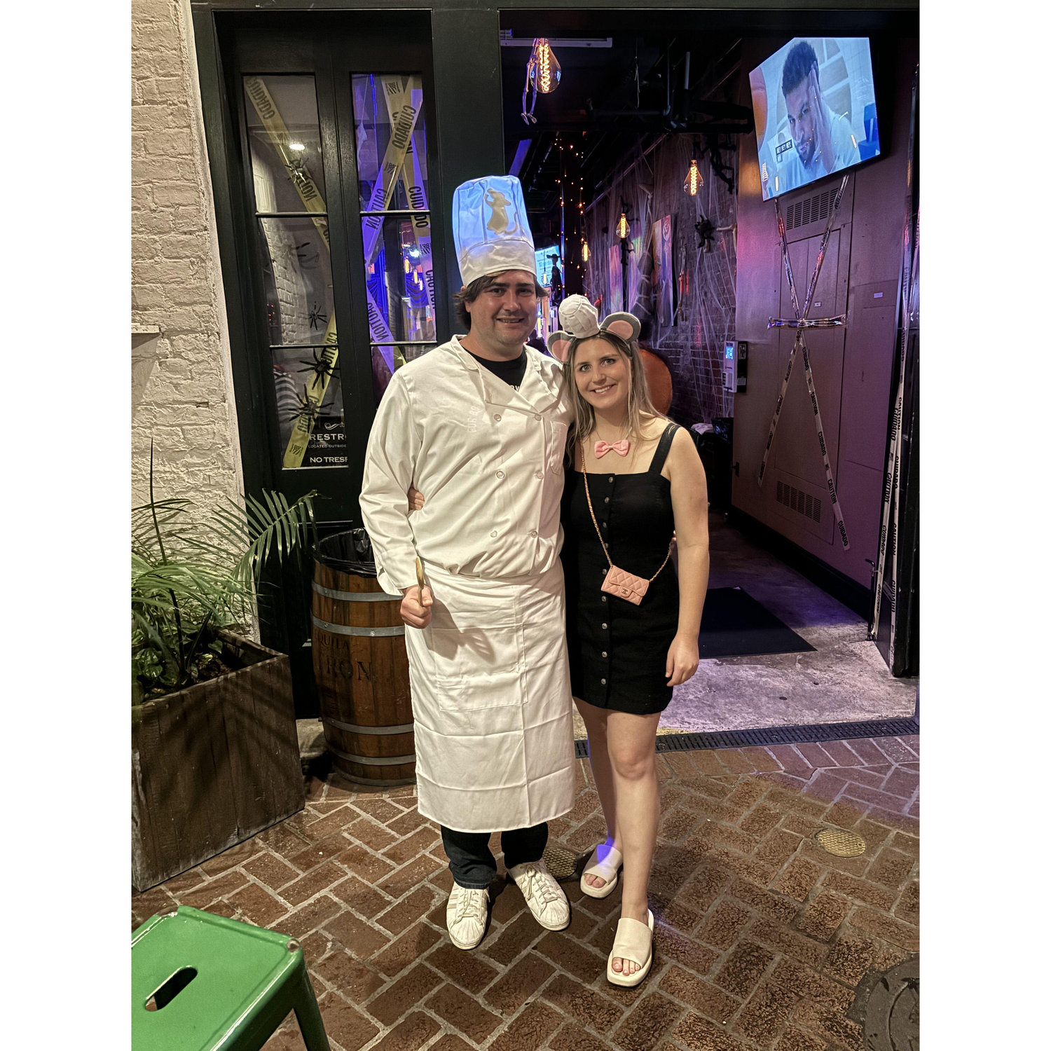 How did this picture of Remy and Linguini get in here