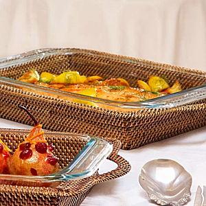 Basket with Glass Bakeware 3QT