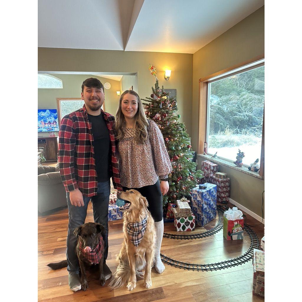Family Christmas Photo, 2023