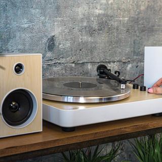 T170 Record Player with Speaker