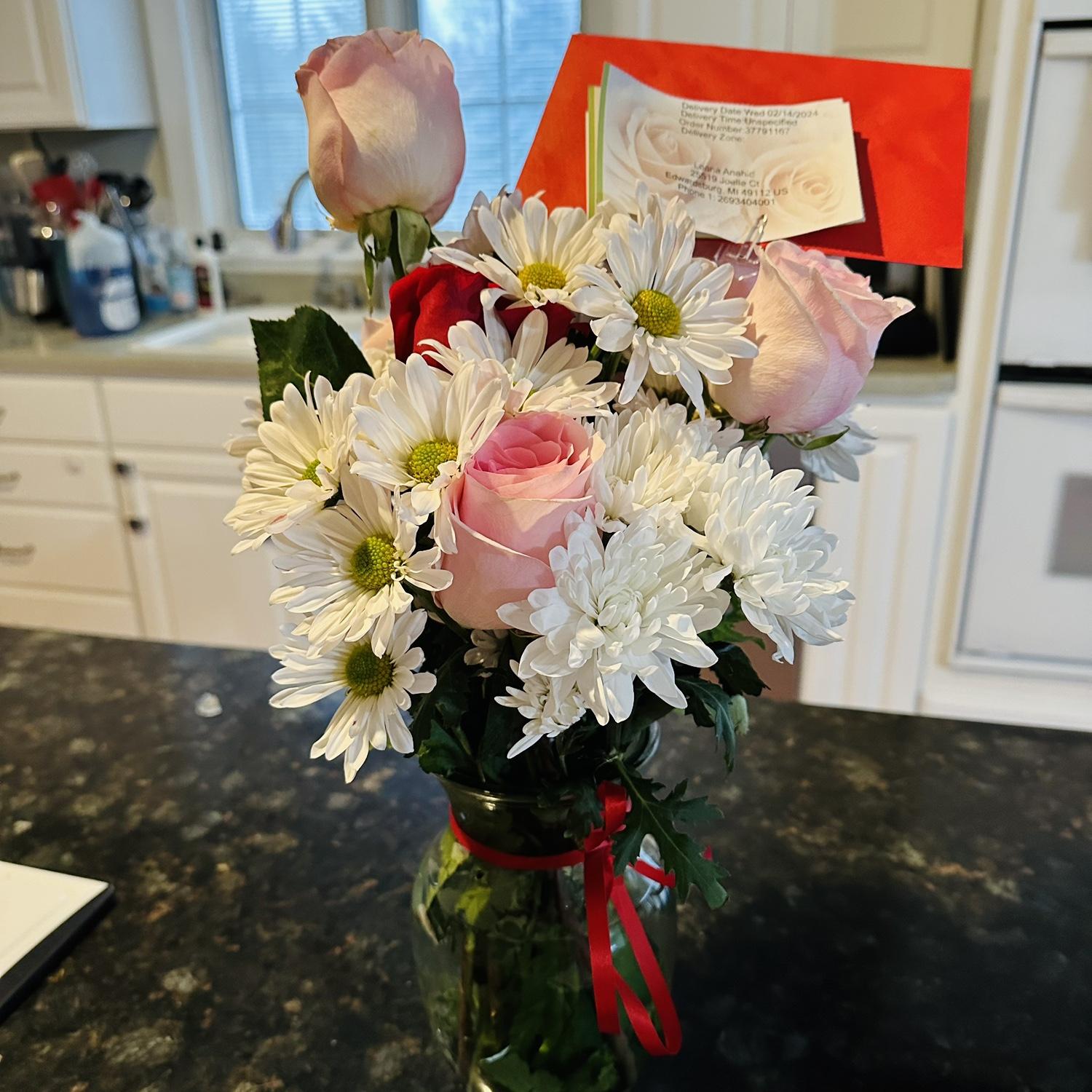 Austin sent Loana flowers for the first time, a sweet way of showing he wanted to be more than just friends.