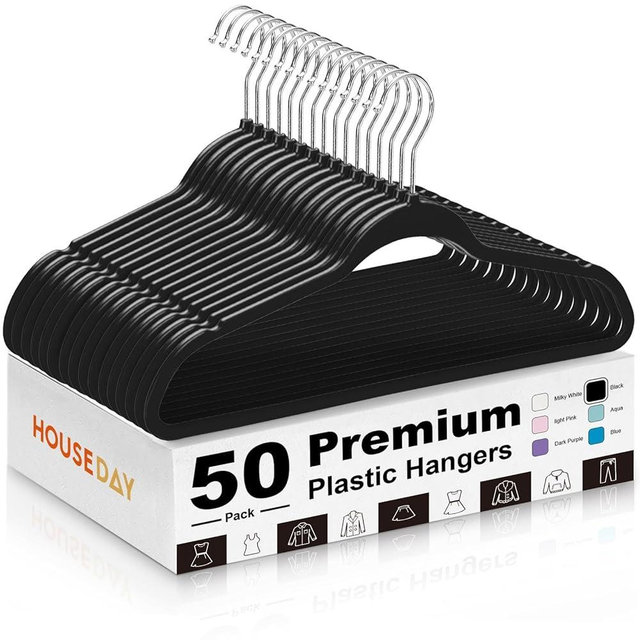 HOUSE DAY Black Plastic Hangers 50 Pack - Heavy Duty Non-Velvet Hangers with 360° Swivel Chrome Hook & Non Slip Notches - Slim Space Saving Clothes Hangers Ideal for Coats Shirts Jackets Dresses