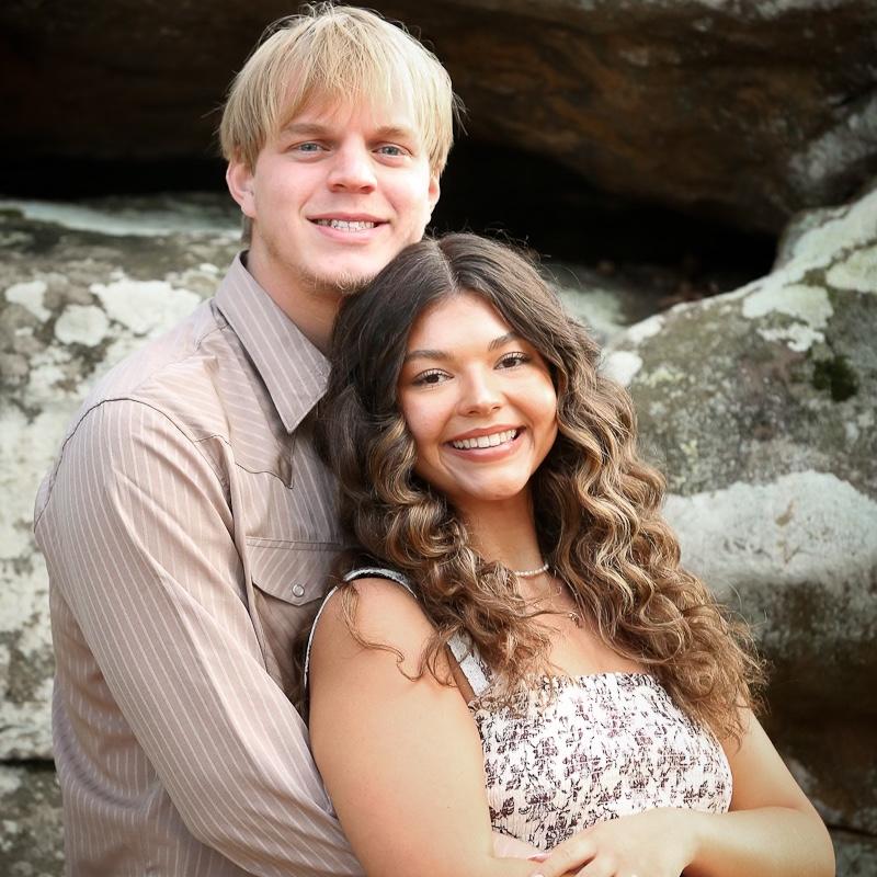 Engagement photos at Garden of the Gods by Jason Gualdoni ๐ธ