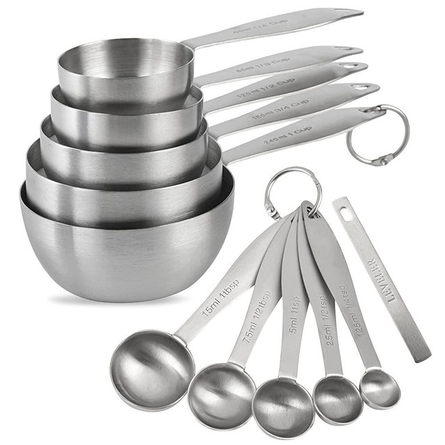 Measuring Cups and Spoons Set,With 5 Stainless Steel Measuring Cups and 5 measuring spoons and Measure Ingredient Leveler and 2 rings. (siliver)