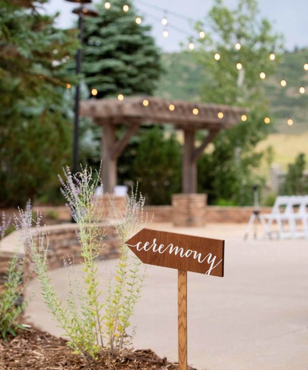 The Wedding Website of Kelly Newton and Joel Johnson