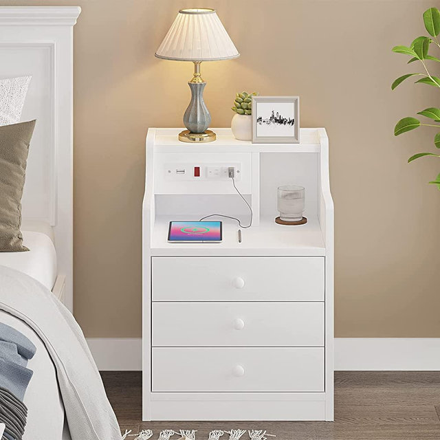 Nightstand with Charging Station, Night Stand with 3 Storage Drawers, Bedside Table with Hutch, Modern End Side Table for Bedroom,White